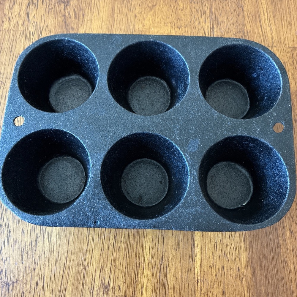 Muffin Pan - Pre-Seasoned Cast Iron 7-3/4 Inch by 5-1/2 inch By Old Mountain